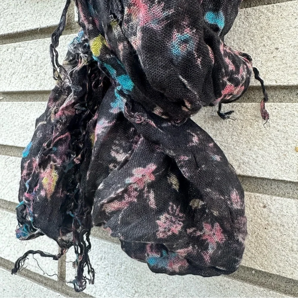 NWT Urban Outfitters Ecote Black Floral Burnout Fringe Infinity Scarf Wrap